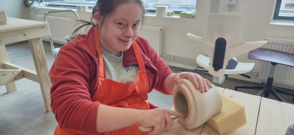 Messenger_creation_8E1A5370-A1C2-46C6-954F-1324C09D7EA8