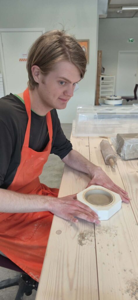 Messenger_creation_9025625C-7382-48BB-8A07-54B99518E6C7